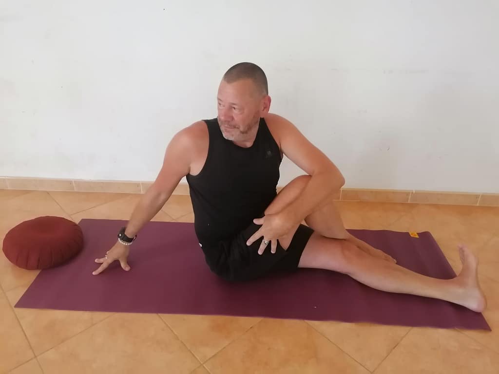 La pratique du yoga au sein de l’association avec yann ADH