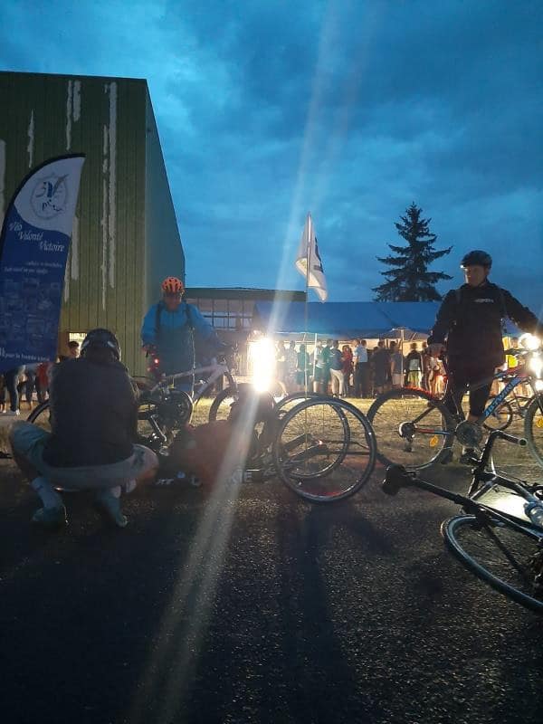 participation 3V equipe association ADH nuit jour